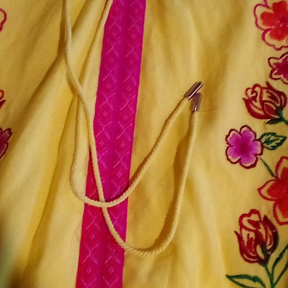 Pioneer Woman Embroidered Ruffle Hem Blouse Sz 3 x - Picture 3 of 8